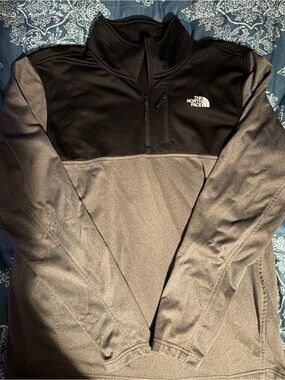 The North Face Two-Tone Quarter‑Zip Pullover — Black and Gray